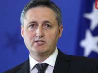 NAKON ŠTO JE SPISKAO 10.000 KM U VIP SALONIMA: Bećirović za sve okrivio medije koji su objavili činjenice, navodi da je cilj da se zaboravi 'napad na ustavni poredak'?!