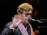 LJETO PROVODI NA FRANCUSKOJ RIVIJERI: Elton John nakon pada završio u bolnici...