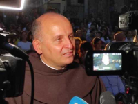 FRA IVAN NUJIĆ SE IZVINIO MIGRANTIMA, MUSLIMANIMA I KRŠĆANIMA: 'Žao mi je što je bosanski fratar izrekao, i to javno, strašne riječi'