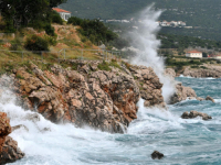 NEVRIJEME NA JADRANU ODNIJELO PRVU ŽRTVU: Nastradao kupač na Malom Lošinju...