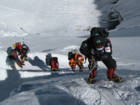 PORASTAO INTERES ZA USPON: Nepal razmatra povećanje cijene penjanja na Mount Everest na 15.000 dolara