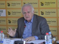 TRAGIKOMIČNA FARSA O KRAJU I NEMOĆI: 'U Prijedoru je Vučić, kao Štrbac, izveo onog jazavca Dodika i preko njega...'