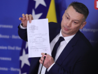 NENAD NEŠIĆ SE, KAO KAMIKAZA, OBRUŠIO NA DENISA BEĆIROVIĆA: 'Srećom, srpski narod ima RS'