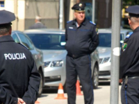 VELIKA POLICIJSKA AKCIJA NA PODRUČJU TUZLANSKOG KANTONA: Na ulazu u Gradačac...