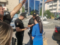 GRADAČAČKA POLICIJA LEGITIMISALA OKUPLJENE NA PROTESTU ZBOG FEMICIDA: Pitali građane gdje su bili kada se sve događalo