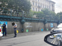 POLICIJA ISTRAŽUJE KO JE AUTOR: U Pešti osvanuo grafit 'Pucaj u Orbana'