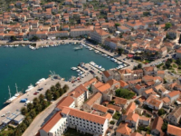 MALO KO JE IZBJEGAO SIMPTOME: Veliki dalmatinski otok zahvatila epidemija, zaraženi i gosti u hotelima