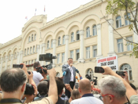 DALI ROK DO PETKA: Vlado Đajić i SNSD-ovci blokirali centar Banje Luke zbog poskupljenja parkinga