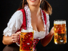 VJEŠTINA MLADE KONOBARICE NA OKTOBERFESTU ŠIRI SE DRUŠTVENIM MREŽAMA MUNJEVITOM BRZINOM:  'Ma ti si za ženit!' (VIDEO)