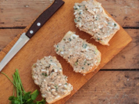 UKUSAN NAMAZ KOJI SE BRZO PRIPREMA, A ZA KOJI SU POTREBNE DVIJE KONZERVE: Ovo je recept za četiri osobe, pa vi dodajite ili...