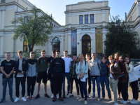 NJEGOVANJE KULTURE SJEĆANJA: Sarajevski srednjoškolci otputovali u Srebrenicu