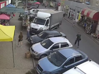 NOVI SNIMCI SA MJESTA STRAVIČNOG MASAKRA U UKRAJINI: Tržnica je u plamenu, vojska kupi tijela poginulih (FOTO, VIDEO)