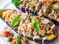 PRIJEDLOG ZA DANAS; PUNJENI PATLIDŽAN: Peći u rerni oko 15 minuta, a prije konzumacije ove gastro-delicije...