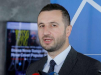SEMIR EFENDIĆ ZABRINUT PISMOM MURPHYJA I SATTLERA: 'Ne interesuju ih uništene kompanije, već Aerodrom Sarajevo koji ima 13 miliona dobiti!'