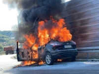 DETALJI NESREĆE KOD SARAJEVA: Automobil se zapalio u vožnji
