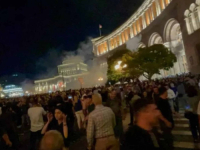 HAOS U JEREVANU: Demonstranti izašli na ulice, traže ostavku premijera (VIDEO)