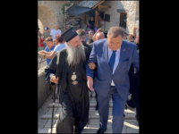 'NE MOŽE BITI LJEPŠE': Dodik sa patrijarhom Porfirijem obišao Stari most pa svratili na kafu... (FOTO, VIDEO)