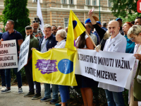 ZAVRŠEN PROTEST ISPRED VLADE KS: Sindikat objavio kada počinje generalni štrajk