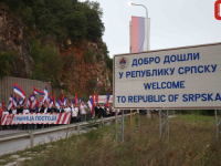 'SB' NA LICU MJESTA: Dodikove pristalice blokirale cestu u blizini Sarajeva, stigli Košarac, Kovačević, Ćosić... (FOTO)