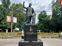 NIJE SPOMENIK, NEGO IZLOŽBA: Tvrtko stoluje pred Predsjedništvom do kraja septembra?