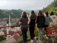 O DJECI KOJA NOSE TERET PROŠLOSTI: Prva kino projekcija filma 'Moja Srebrenica' Nerminke Emrić u Srebrenici