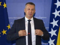 NEŠIĆ SE POHVALIO: 'Imam bolji automobil kući od službenog' (VIDEO) 
