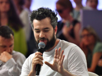 OVO JE RUSKI KRALJ LAŽNIH VIJESTI: Sve je počelo kad je Putinu za rođendan napravio - erotski kalendar