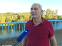 OVAKVI SU I VUČIĆEVI PROTESTANTI: Dobojlija brani Dodika, ali ne zna od koga i zbog čega (VIDEO)