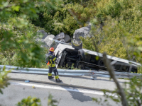 POSLJEDNJE INFORMACIJE IZ CRNE GORE: U stravičnoj autobuskoj nesreći poginuli Britanac i jedna žena