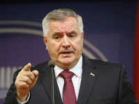 VIŠKOVIĆ UPLAŠEN VEČERAŠNJIM SKUPOM OPOZICIJE: 'Strani mentori koriste opoziciju kao izvođače radova!' (VIDEO)