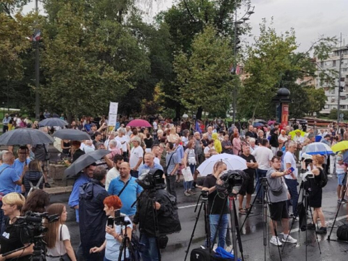 PROTEST 'SRBIJA PROTIV NASILJA': 'Vlast u ovoj zemlji pala 3. i 4. maja, ali niko joj nije rekao'