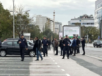 HAOS U CENTRU BANJE LUKE: Veliki broj policajaca na terenu, stigao i gradonačelnik...