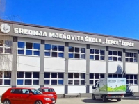 DRAMA U ŽEPČU: Učenik sa pištoljem po školi tražio momka sa kojim ga je prevarila djevojka
