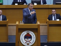 POGLEDAJTE PANIČNI GOVOR MILORADA DODIKA: 'Počeo je opšti napad na Republiku Srpsku!' (VIDEO)