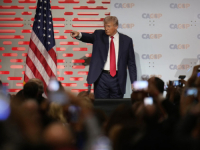 OPTUŽBE PRIJE ODLASKA NA SUD: Donald Tramp stigao u New York uoči suđenja za građansku prevaru