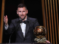 NAJBOLJI IGRAČ U HISTORIJI NOGOMETA: Lionel Messi osmi put u karijeri osvojio Zlatnu loptu (VIDEO)