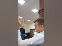 INTERESANTNO, PONEKAD, ZNA BITI I U MRKONJIĆ GRADU: Odbornike SNSD-a pozdravio sa 'Merhaba asker', pa ga obezbjeđenje rođaka predsjednika Skupštine...