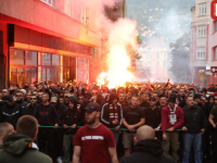 'SB' NA LICU MJESTA: Horde zla usijale atmosferu na gradskim ulicama uoči večerašnjeg sarajevskog derbija (FOTO)