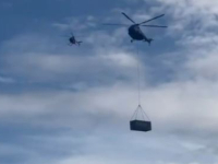 KAD NOVAC DOSLOVNO PADNE S NEBA: Influenser spustio milion dolara iz helikoptera, a onda je na zemlji nastao haos (VIDEO)