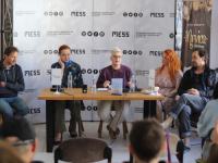 NA MESS-u VEČERAS PREDSTAVA 'POD OBA SUNCA':  'Sa sistemima se raspadaju ljudi, porodice, svjetovi' (FOTO)