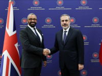 ZAPAD OČEKUJE POMOĆ ANKARE: Ministri Turske i Velike Britanije razgovarali o izraelsko-palestinskom sukobu