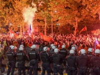 IMENOVANJE ANDRIJE MANDIĆA IZAZVALO PROTESTE U PODGORICI: Okupljeni poručili da ne prihvataju četničkog vojvodu (VIDEO)