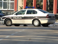 UČENIK TUZLANSKE ŠKOLE PRIJETIO U PORUKAMA: 'Pravim spisak koga treba upucati, ti si prva na listi, metak ti ide u glavu'