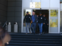 PISALI MANJE KAZNE PA UZIMALI MITO: Pogledajte hapšenje radnika Poreske uprave RS-a (FOTO)