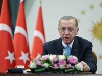 NA VANREDNOM KONGRESU U ANKARI: Erdogan ponovo izabran na čelo Stranke pravde i razvoja