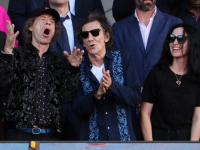 NAPRAVILI ŠOU: Stonesi i Mick Jagger na El Clasicu i bez mikrofona digli stadion na noge (FOTO)