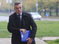 BESPOSLEN POP I JARIĆE KRSTI: Tadić najavio podnošenje tužbe protiv Schmidta u Njemačkoj