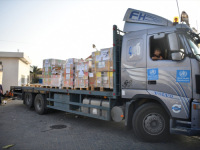 HUMANITARNA KRIZA: Stanovnici Gaze provalili u skladišta UN-a, odnose brašno i druge namirnice