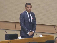 ČIN VRIJEDAN POŠTOVANJA: Vukanović na sjednici NSRS-a održao minutu šutnje za Palestince (VIDEO)