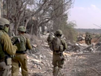 TENKOVI I PJEŠADIJA NA BORCE HAMASA: IDF objavio snimak kopnene borbe uz obalu Pojasa Gaze (VIDEO)